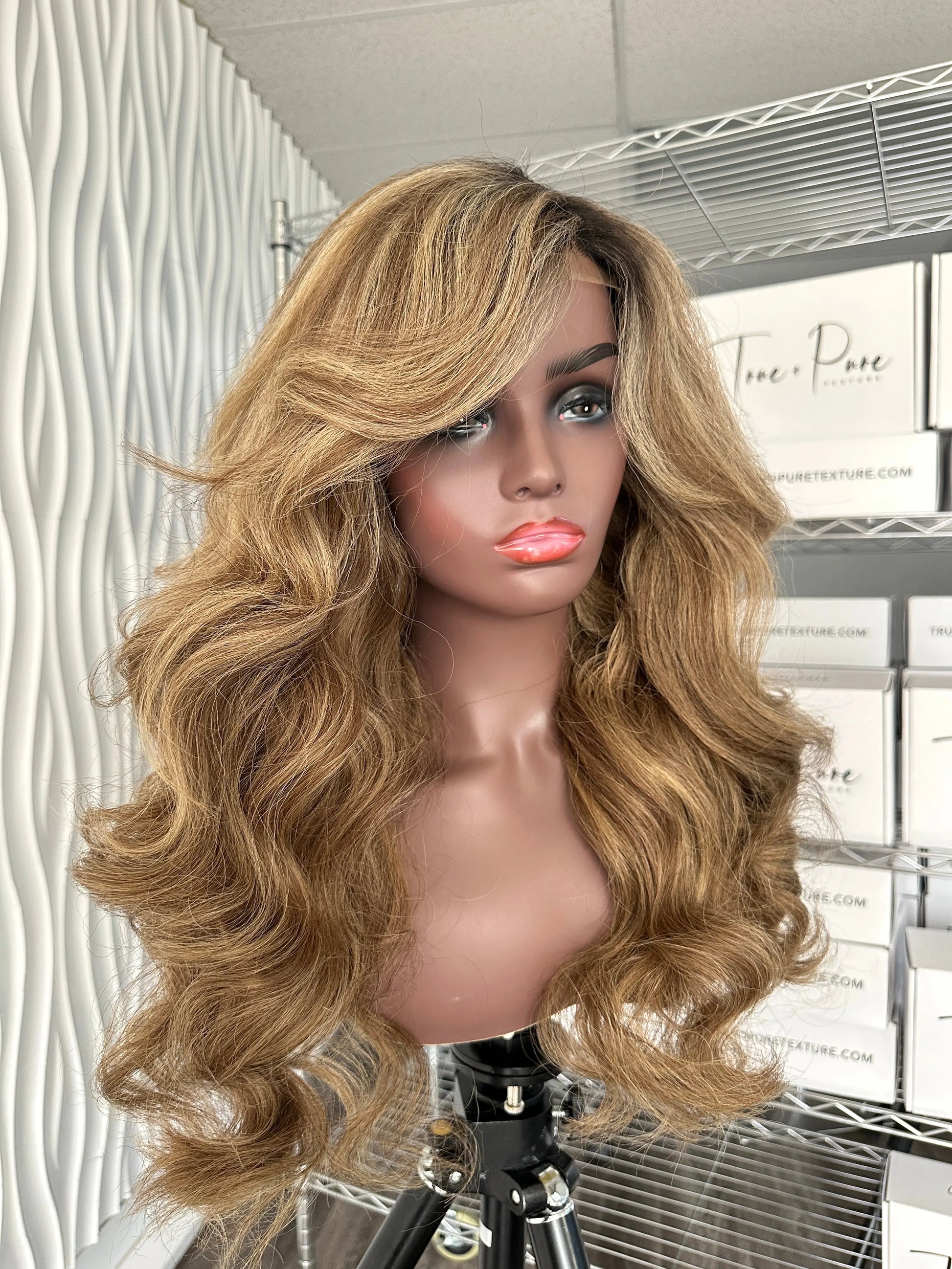 PK'S CLOSET HOUSTON HONEY RELAXED NATURAL - LACE CLOSURE WIG - True and Pure Texture